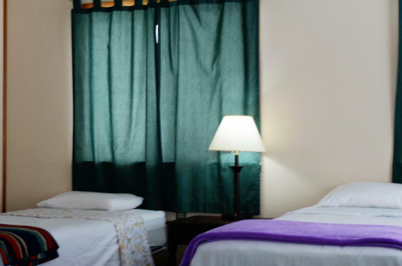 Little River Inn Motel Leon Exteriér fotografie